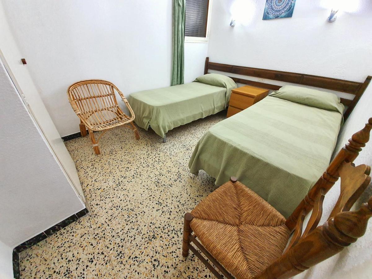 Apartamento Karina Beach-3 เอมปูเรียบราบา ภายนอก รูปภาพ