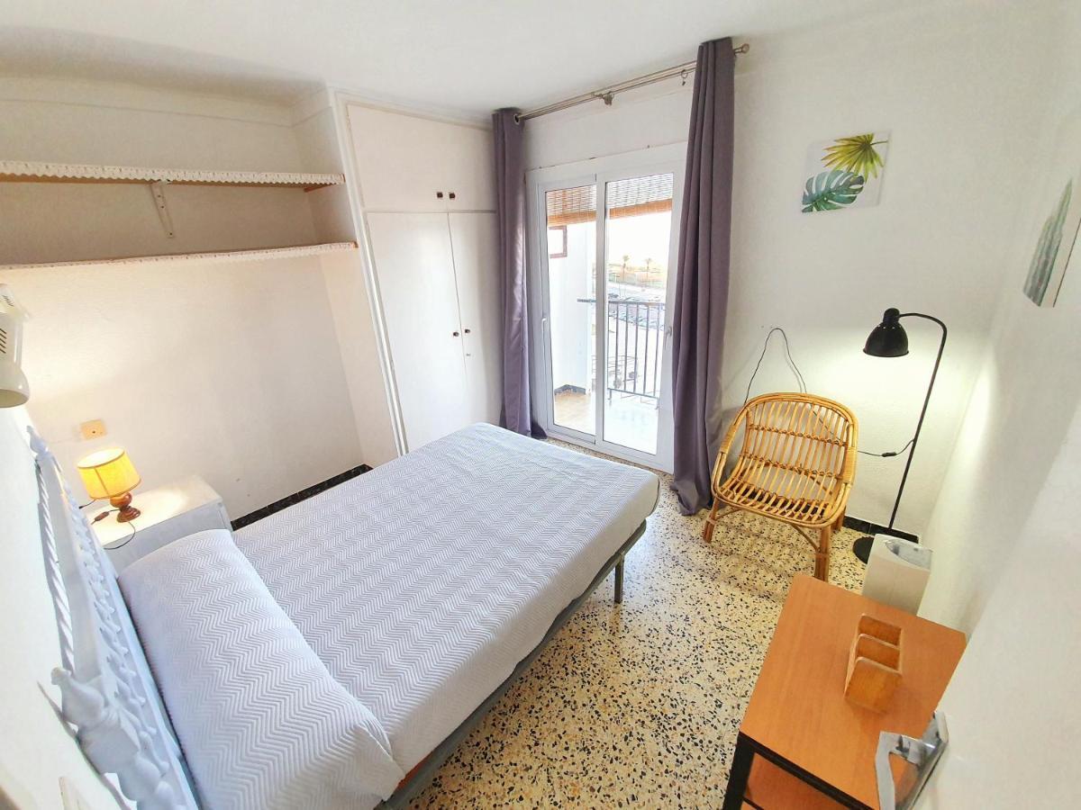 Apartamento Karina Beach-3 เอมปูเรียบราบา ภายนอก รูปภาพ