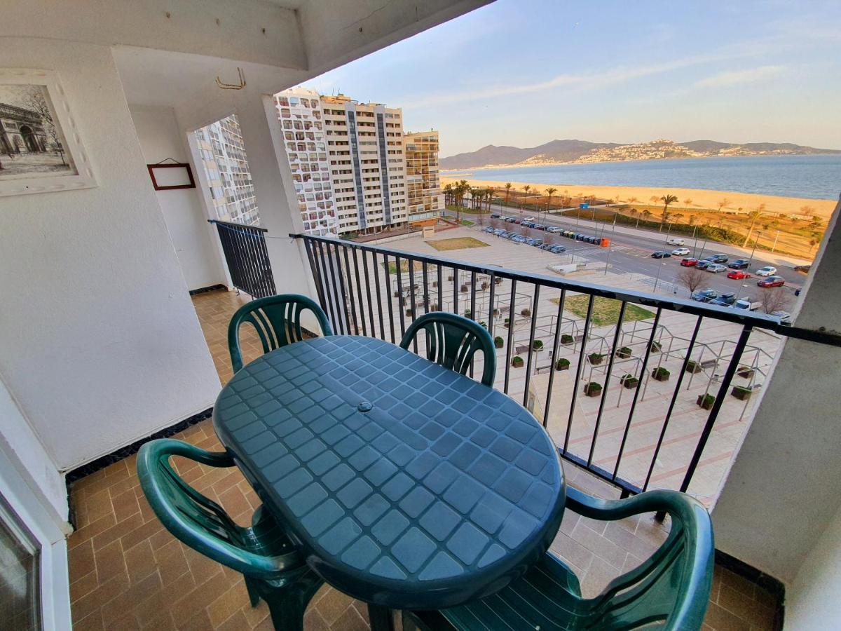 Apartamento Karina Beach-3 เอมปูเรียบราบา ภายนอก รูปภาพ