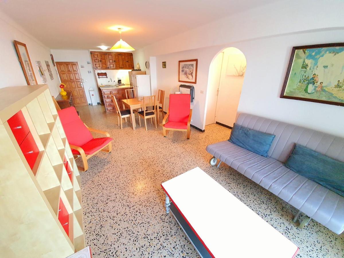 Apartamento Karina Beach-3 เอมปูเรียบราบา ภายนอก รูปภาพ